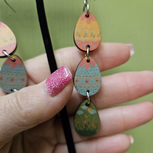 I SHIP FAST Easter Eggs Drop Earrings Wood - Picture 4 of 13